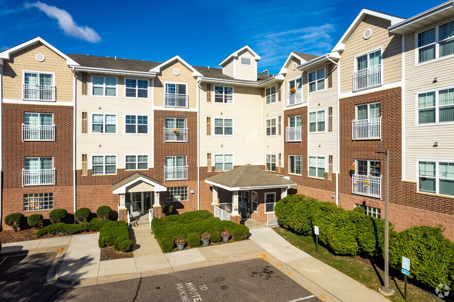 Primary Photo - Arbor Pointe Senior Apartments