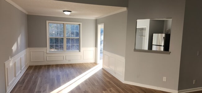 Building Photo - 313 N Water's Edge Dr