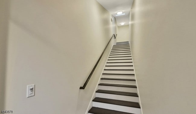 Building Photo - 115 Watchung Ave