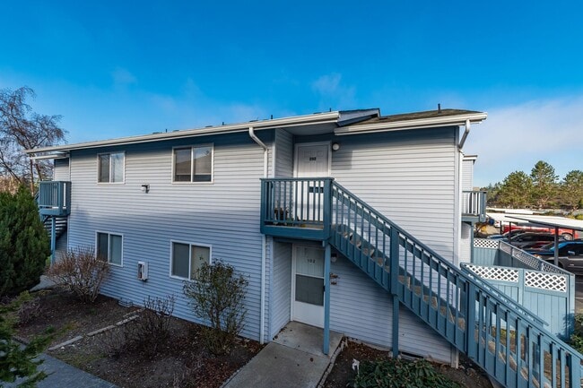 Building Photo - 2 Bedroom/2 Bath in Courtyard Condos