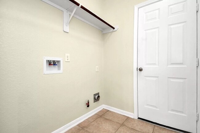 Building Photo - 6315 Bain Dr