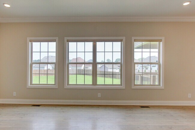 Building Photo - 230 Cotoneaster Ln