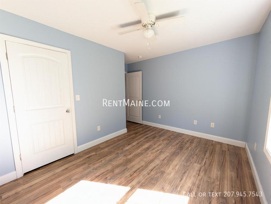 Building Photo - 13 Basketball Ct