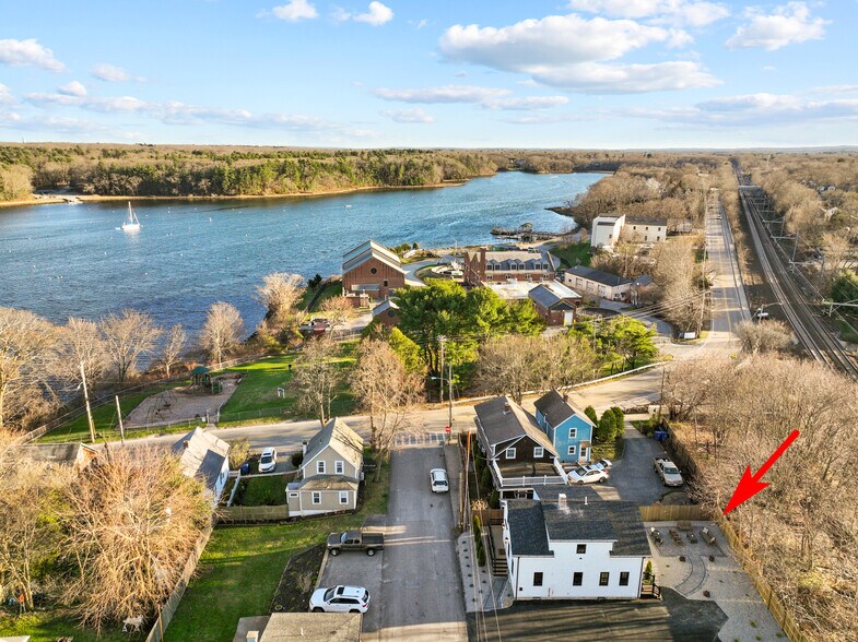 Building Photo - 29 Lion St