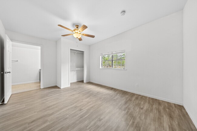 Building Photo - 301 Tatum Rd