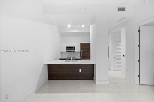 Building Photo - 301 Altara Ave