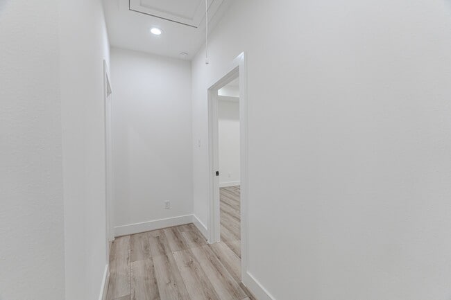 Building Photo - 7723 Hammerly Blvd