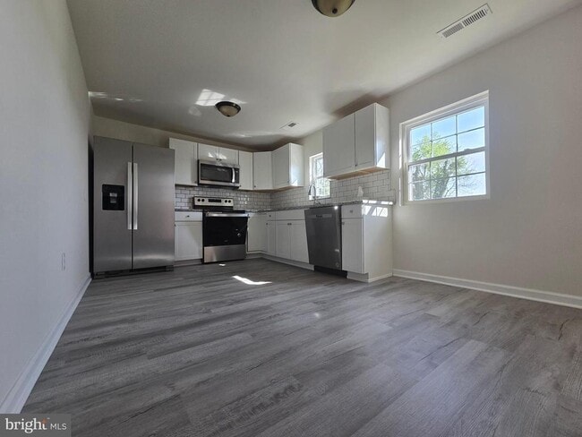 Building Photo - 34 South Main Street