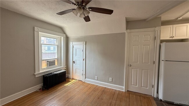 Building Photo - 88 W Utica St