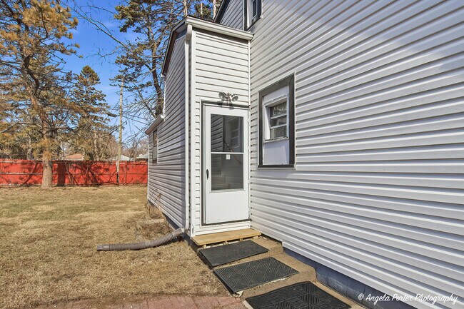 Building Photo - 10219 W Illinois Ave