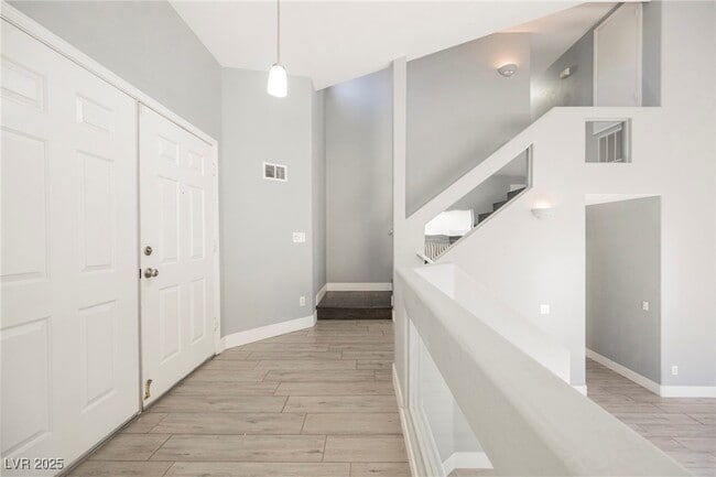 Building Photo - 138 Cam Capri