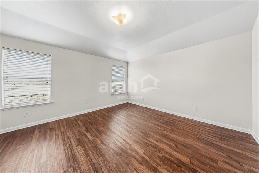 Building Photo - 8960 Blackhaw St