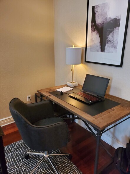 Building Photo - 4907 Bayshore Blvd