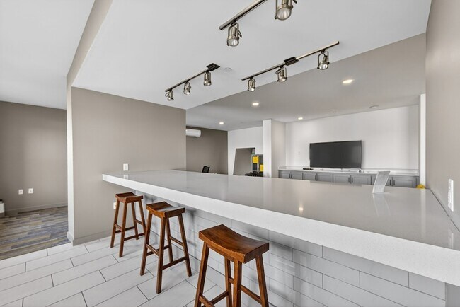 Building Photo - 400 Herron Dr