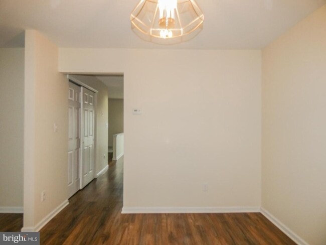 Building Photo - 2105 Lexington Mews