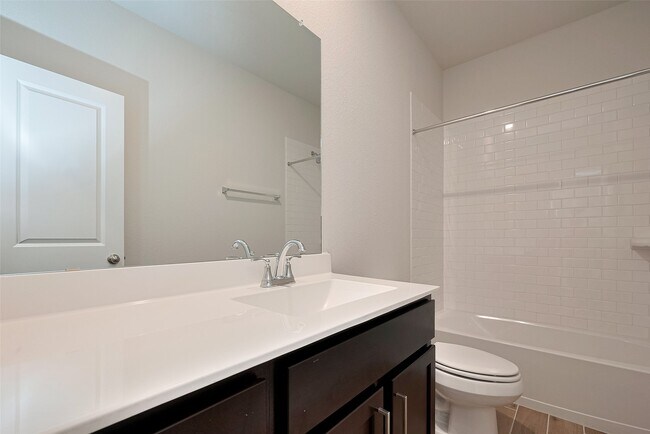 Building Photo - 2405 Seamist Cv Ln