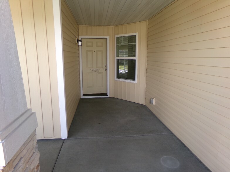 Building Photo - 9715 W Stonewood Dr