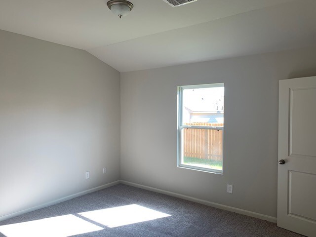 Building Photo - 107 Bering Dr