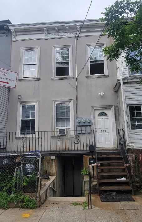 Building Photo - 535 Jerome St