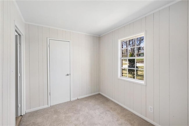 Building Photo - 3841 Cherokee Trail