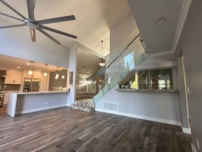 Building Photo - Stunning 4+3 pool home in Agoura Hills -Co...