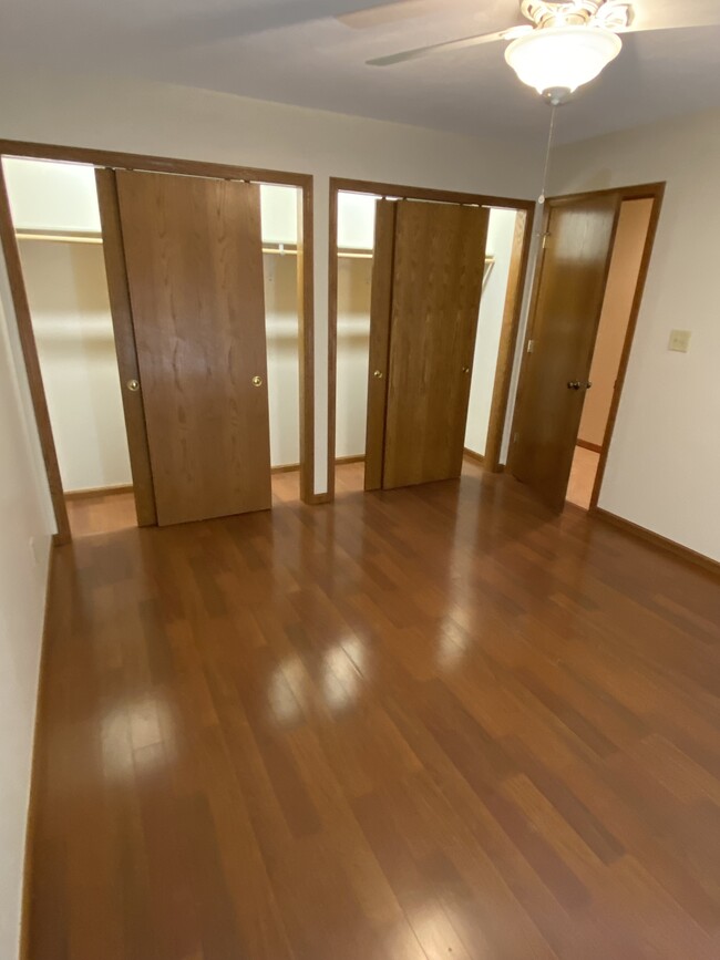 Bedroom 2 - 112 S Waupansie St