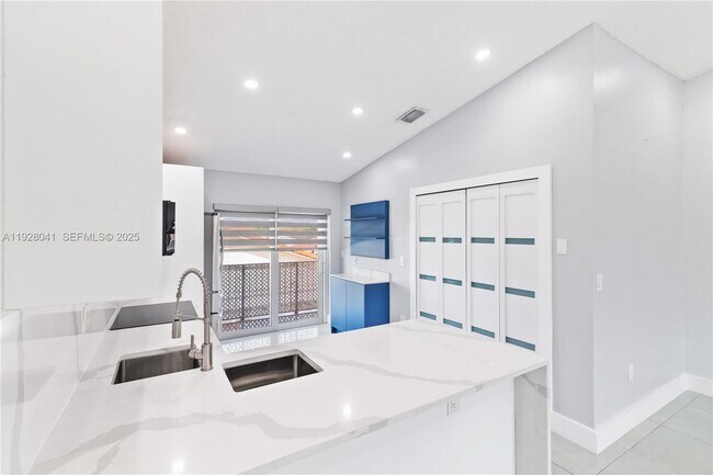 Building Photo - 3375 W 76th St