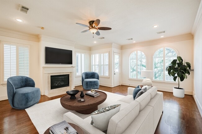 Building Photo - 407 W Bell St