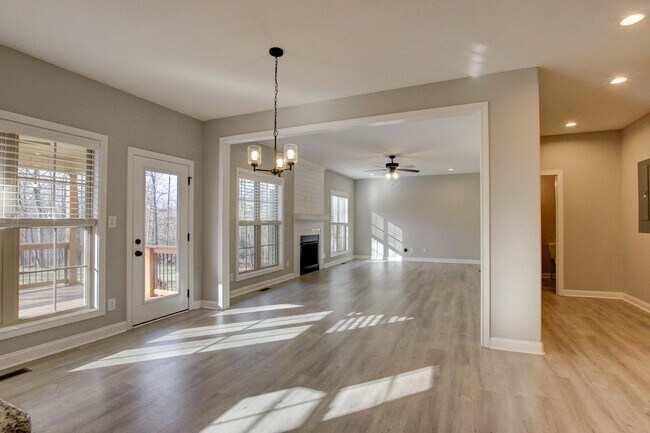 Building Photo - 2086 Ussery Rd S