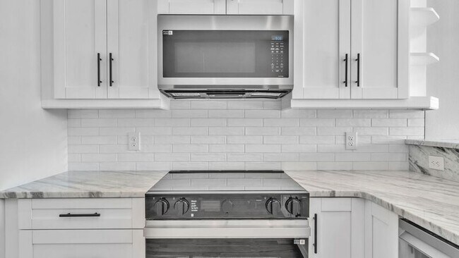 Building Photo - 1155 Windjammer Dr