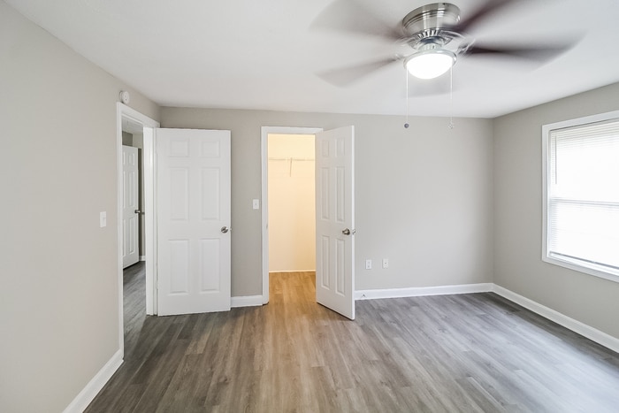 Building Photo - 218 Hillcrest Dr