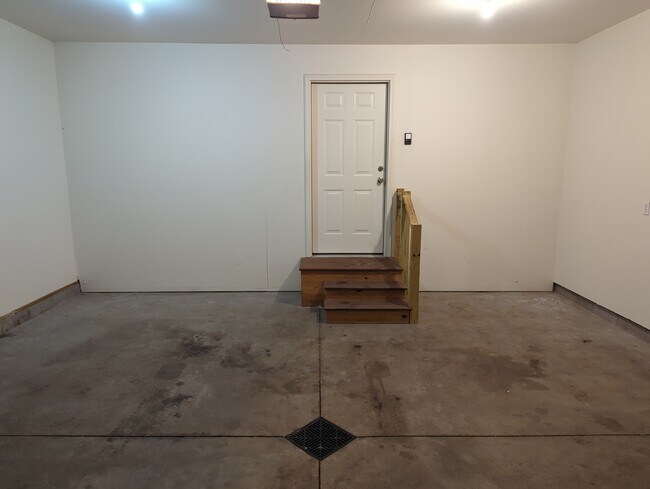 Building Photo - 1301 Jay St