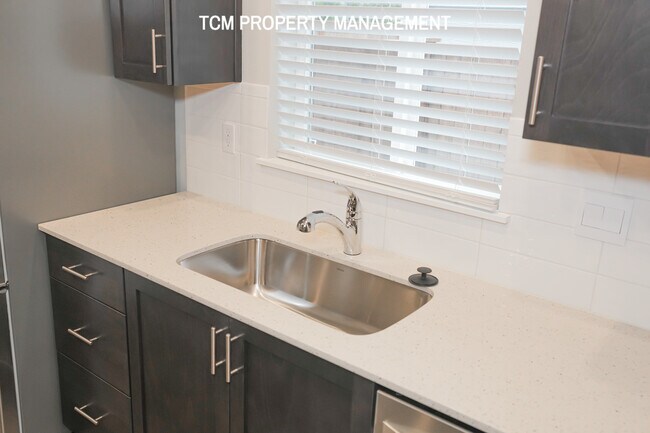 Building Photo - 18818-18813 13th Ave W