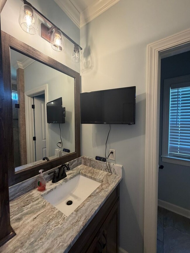 Building Photo - Maddison Subdivision