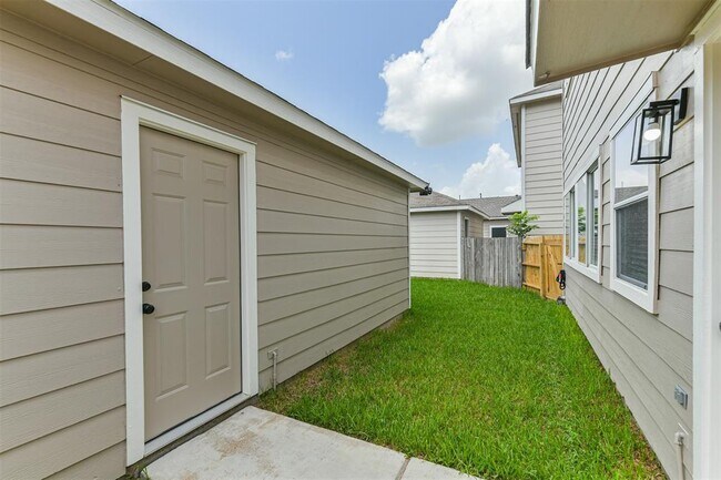 Building Photo - 21771 Mossy Field Ln