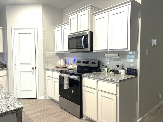 Building Photo - 509 Wesley Dr