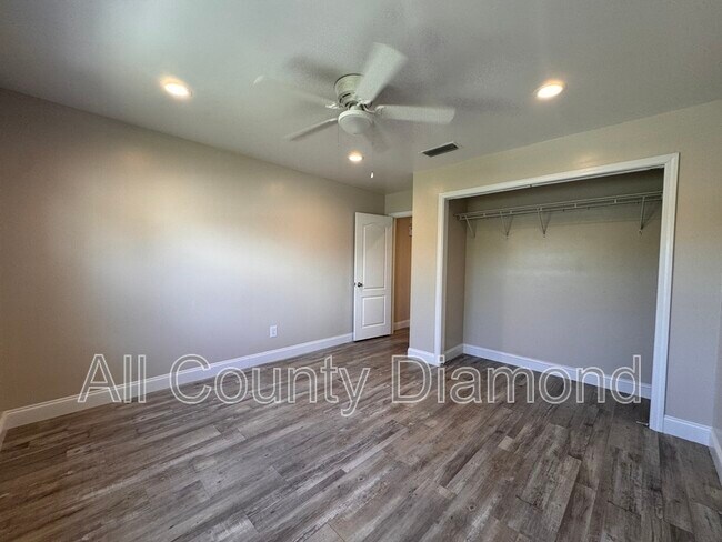 Building Photo - 607 Plantation Ct