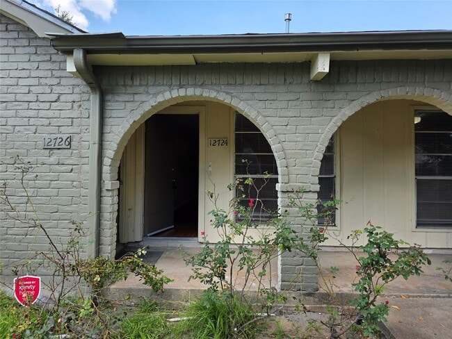 Building Photo - 12724 Shannon Hills Dr