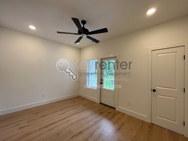 Building Photo - 1064 Amelia Ct