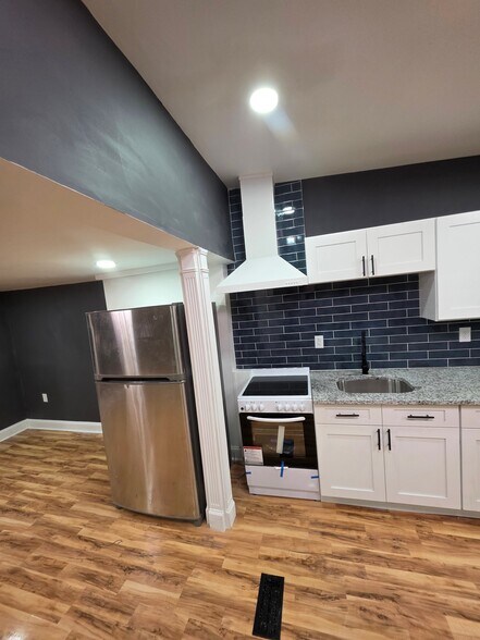 Building Photo - 4317 Elizabeth St