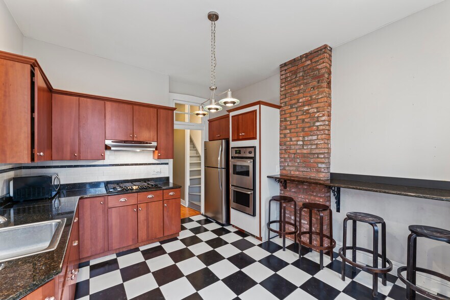 Building Photo - 1108 S 18th St