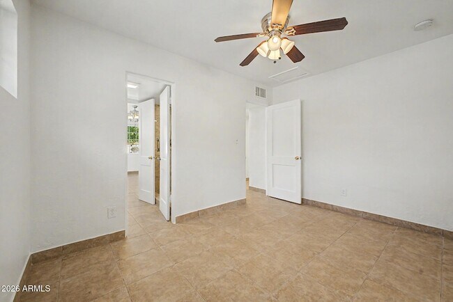 Building Photo - 6138 N 15th Ave