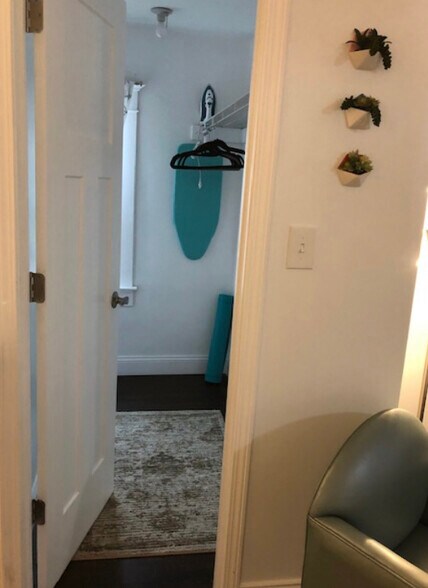 Walk In Closet / Storage - 4342 Jarboe St