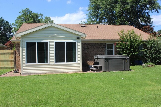 Building Photo - 7601 Bellemeade Ave