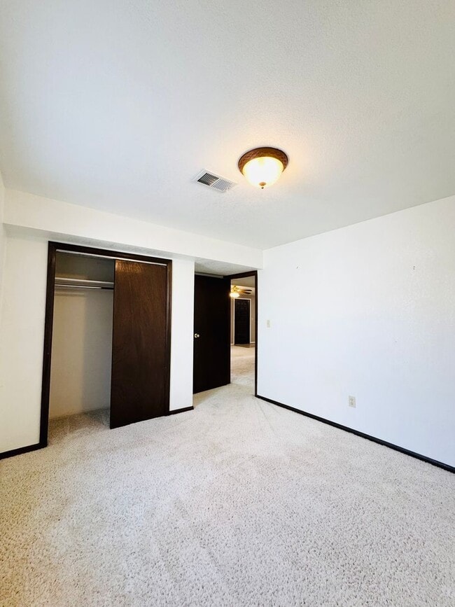 Building Photo - Beautiful Horse Property with Outbuildings in Loveland