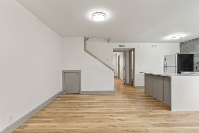 Building Photo - ONYX at 37th