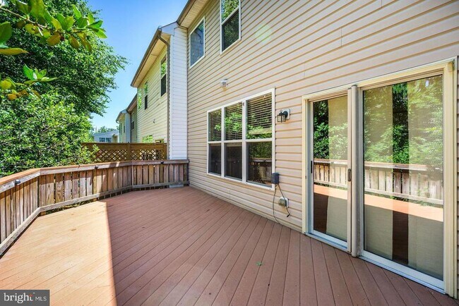 Building Photo - 6563 McKenna Way