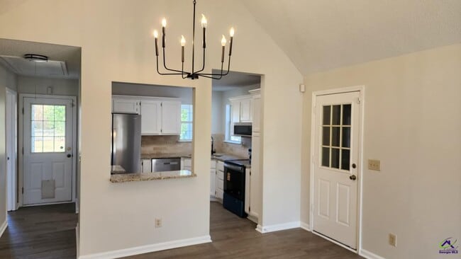 Building Photo - 101 Country Cove