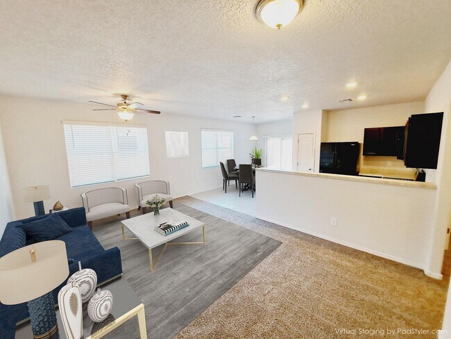 Building Photo - 4 bed 2 bath home in Huning Ranch!