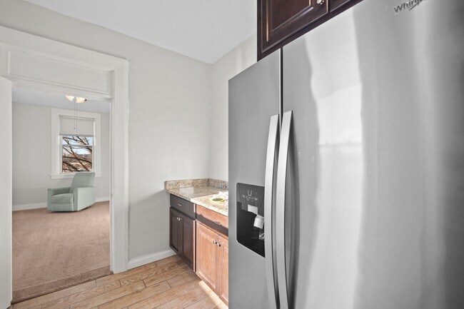 Building Photo - 3053 Brereton St